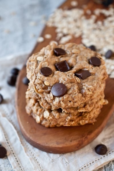 flourless peanut butter oatmeal chocolate chips cookies 2