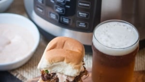 https://domesticfits.com/wp-content/uploads/2018/10/Crockpot-Carnitas-Sliders-with-Chipotle-Sour-Cream8-300x170.jpg