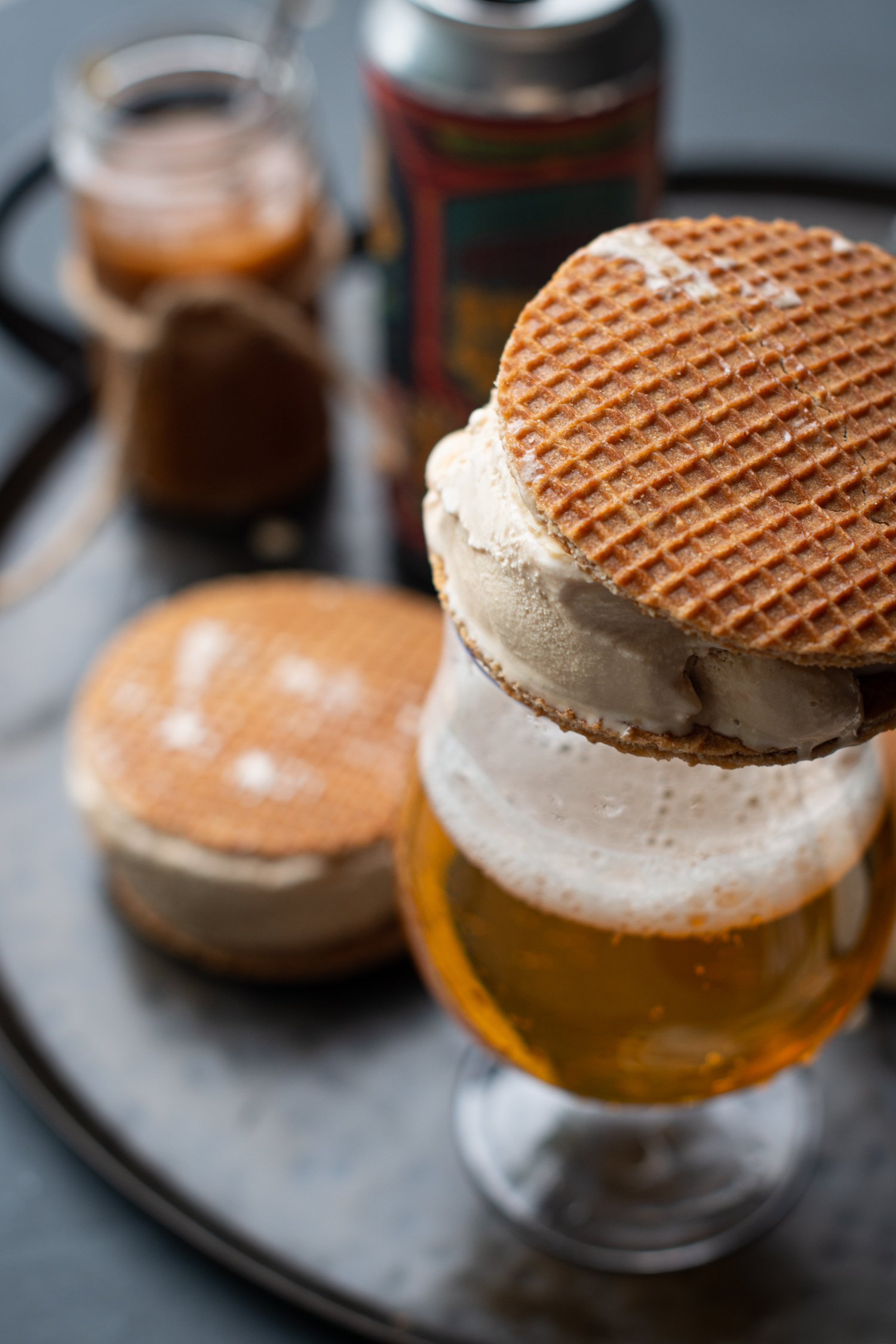 Ice cream sandwich, how to eat it, scoop a little ice cream with a spoon,  put it in the bread, then stuff the bread into your mouth : r/eatsandwiches