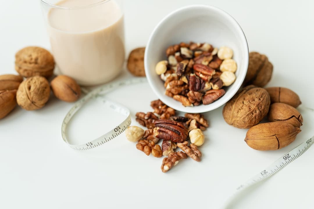 8 Health Benefits of Pecans & 3 Tips for Using Domestic Fits
